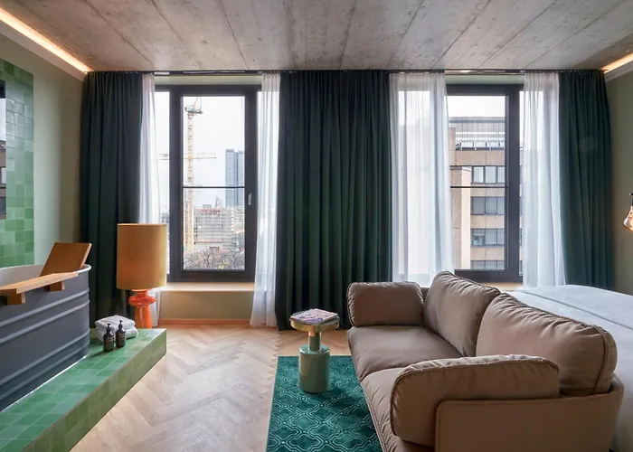 Gekko House Frankfurt, A Tribute Portfolio